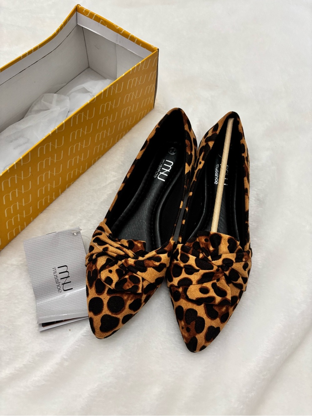 NEW Musshoe Leopard Print Pointed Toe Bow Loafer Flats Women’s Size 6.5 - Picture 2 of 8